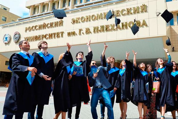 Абитуриентам Абитуриентам